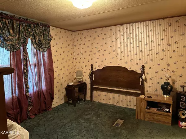 Loudon, TN 37774,1297 Corinth Church Rd