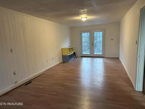 Loudon, TN 37774,103 Charles St