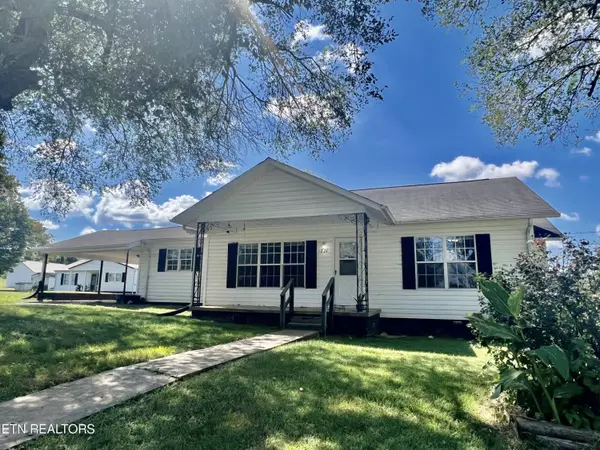 1224 Spring St, Philadelphia, TN 37846