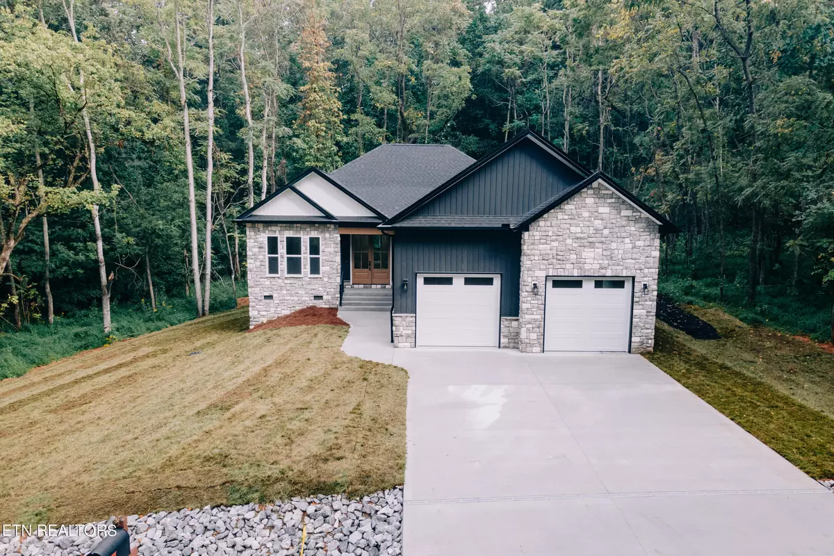 Loudon, TN 37774,225 Oostanali WAY