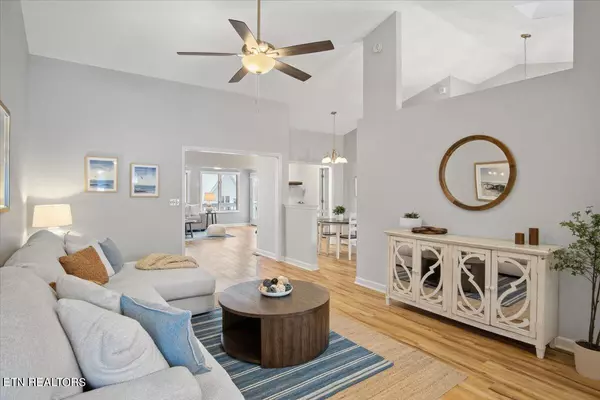 Loudon, TN 37774,300 Chatuga LN