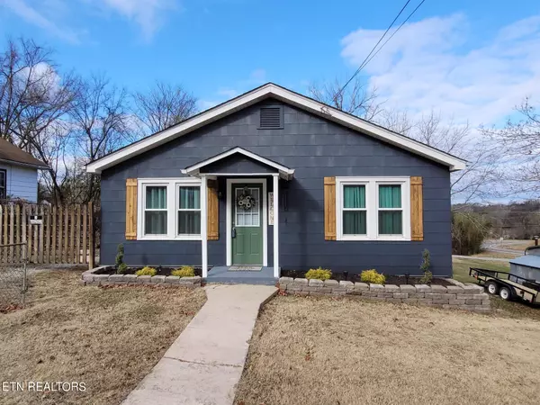 305 N Farnum St, Friendsville, TN 37737