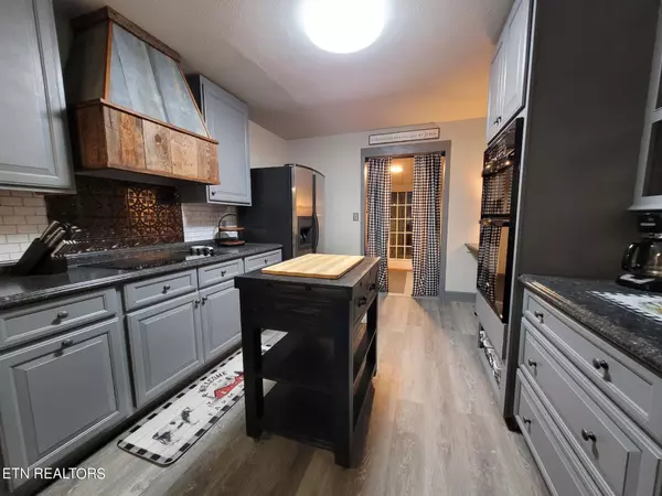 Friendsville, TN 37737,305 N Farnum St