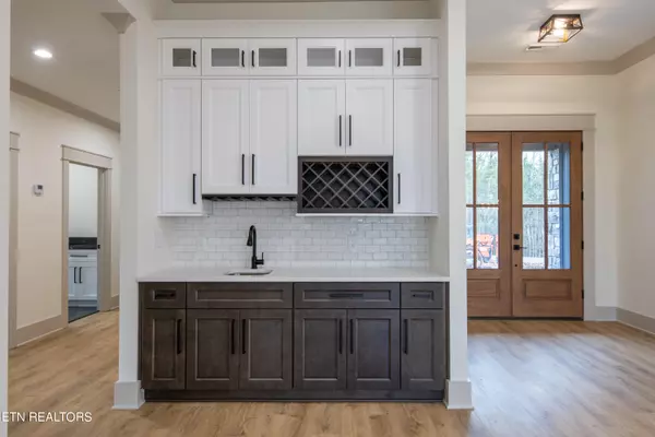 Loudon, TN 37774,254 Gadusi WAY