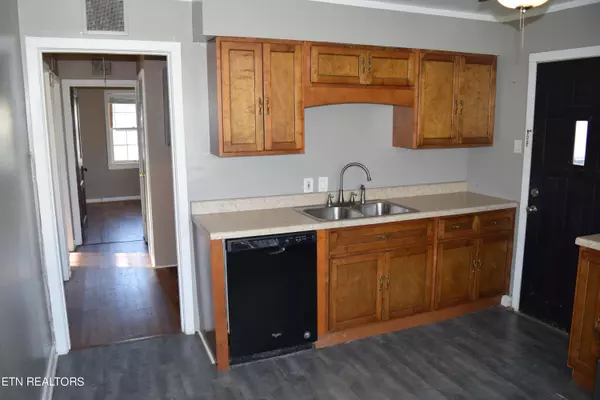 Loudon, TN 37774,900 Valley Vista DR