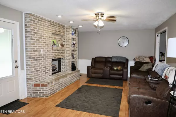 Philadelphia, TN 37846,166 Donaldson Rd