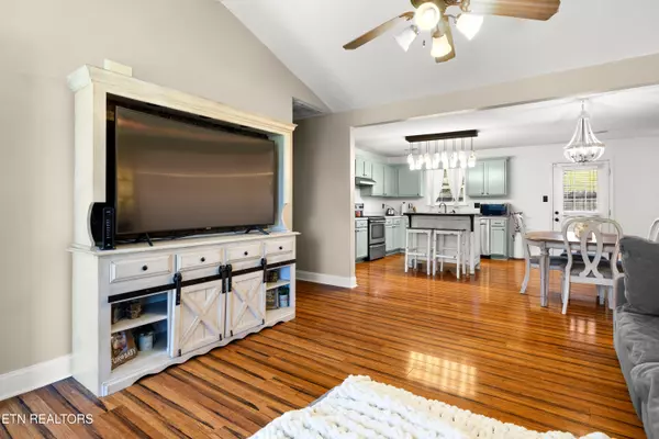 Greenback, TN 37742,1474 Sheets Hollow Rd