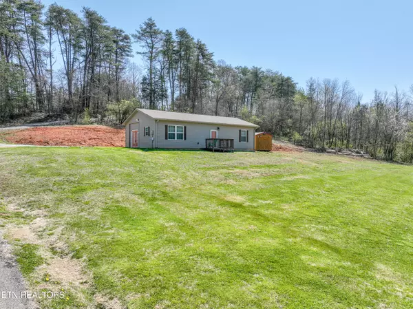 4632 Salem Rd, Greenback, TN 37742