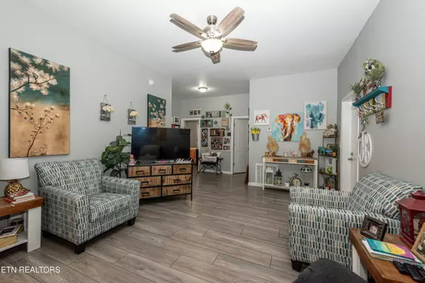 Greenback, TN 37742,4632 Salem Rd