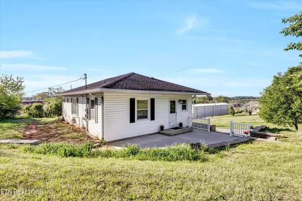 Lenoir City, TN 37772,1206 E 1st Ave