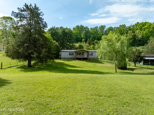 4511 Vinegar Valley Rd, Friendsville, TN 37737