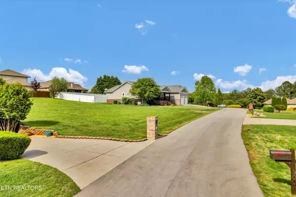 Greenback, TN 37742,109 Pointe Summit Dr DR