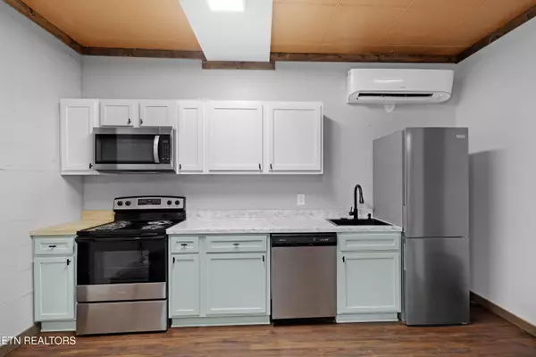 Greenback, TN 37742,6708 Morganton Rd