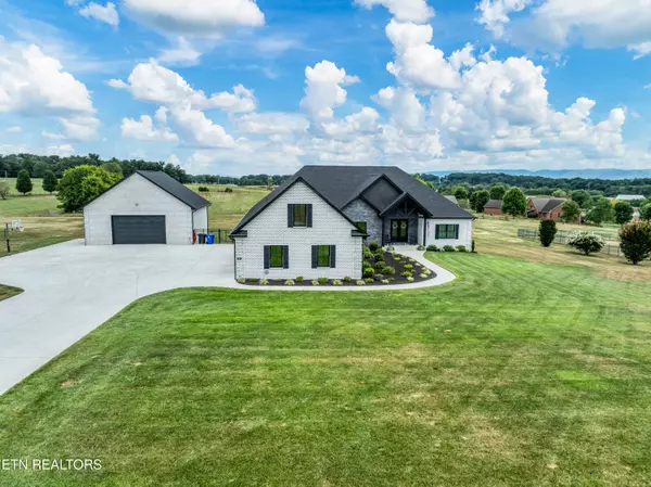 766 Longview DR, Greenback, TN 37742