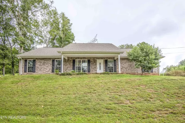 359 W Vinegar Valley Rd, Friendsville, TN 37737