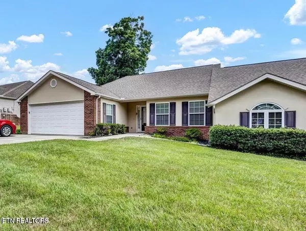 430 Willow Oak CIR, Loudon, TN 37774