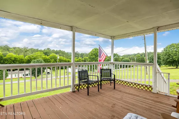 Greenback, TN 37742,957 Cloyds Church Rd