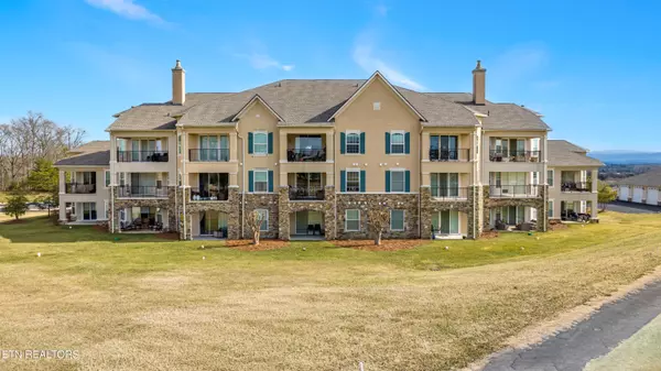 555 Rarity Bay Pkwy, Vonore, TN 37885