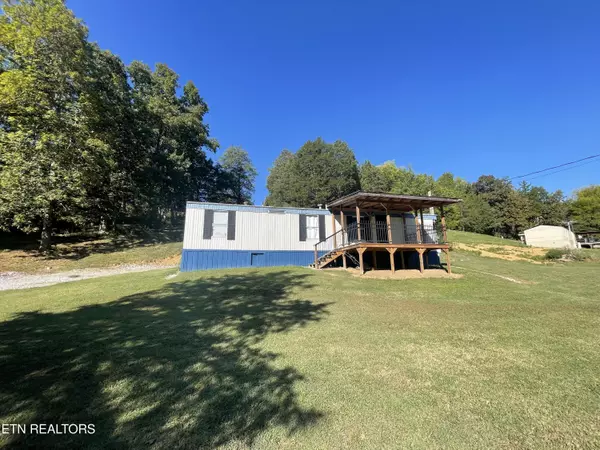 125 Cedar LN, Vonore, TN 37885