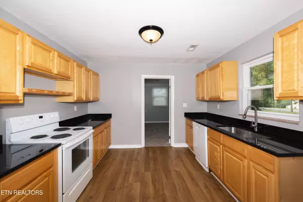 Philadelphia, TN 37846,149 Moat Sewell Rd