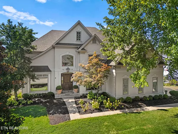 9011 Legends Lake LN, Knoxville, TN 37922