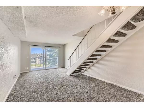 Parker, CO 80138,19636 Victorian #B15