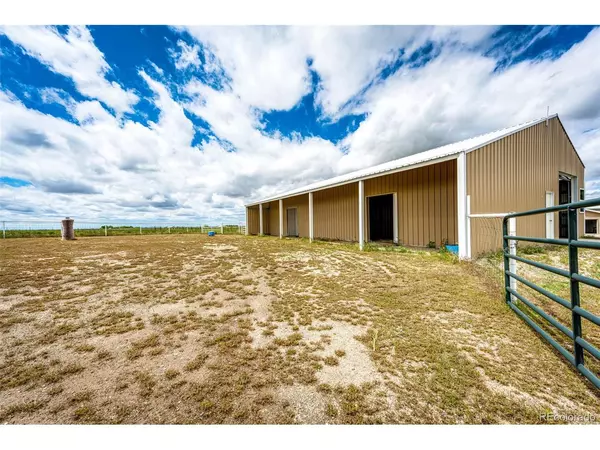 73 N Dutch Valley, Bennett, CO 80102