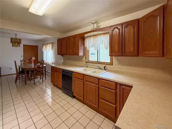 Burlington, CO 80807,894 Senter