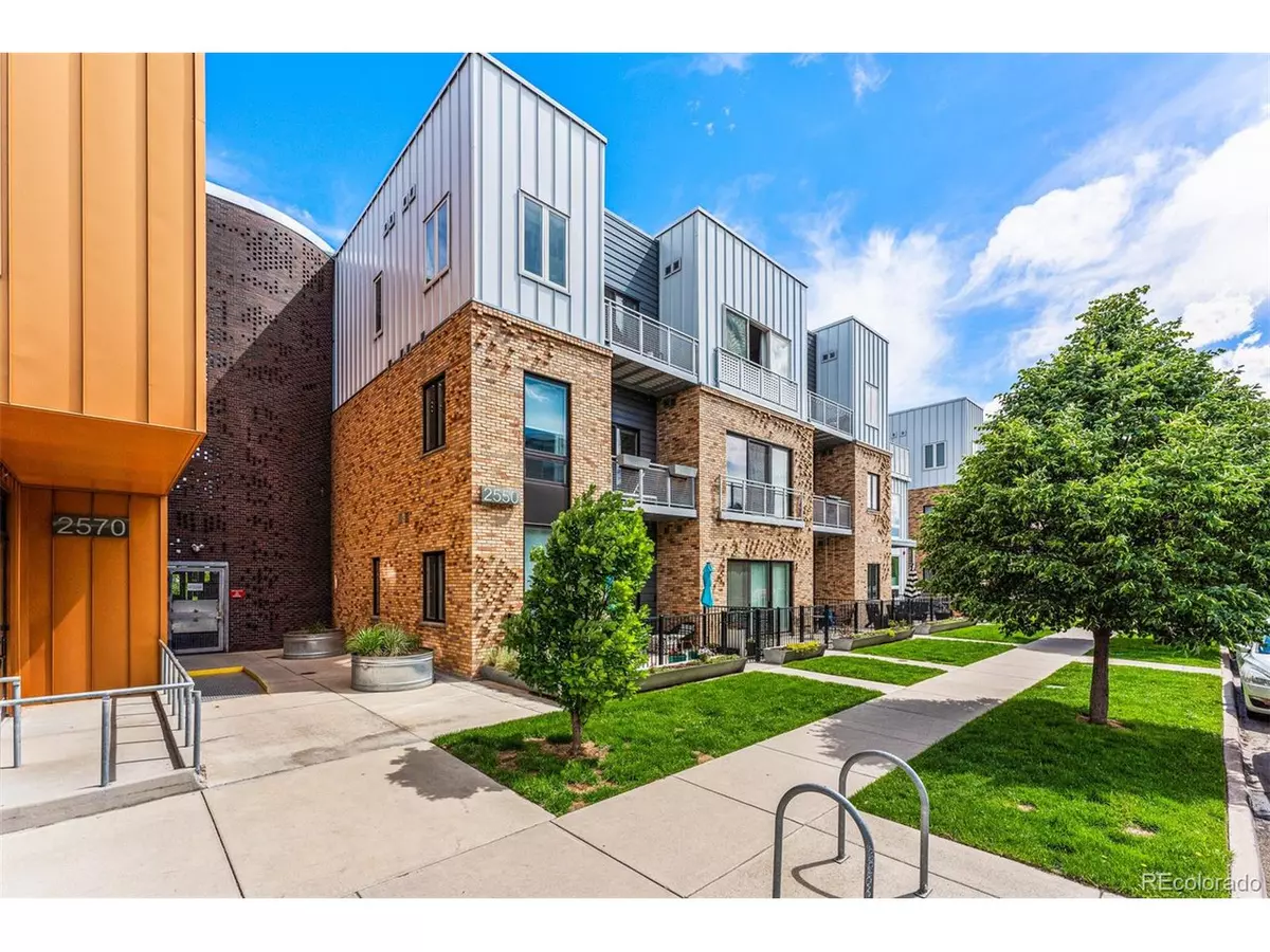 Denver, CO 80205,2550 Lawrence #RB308