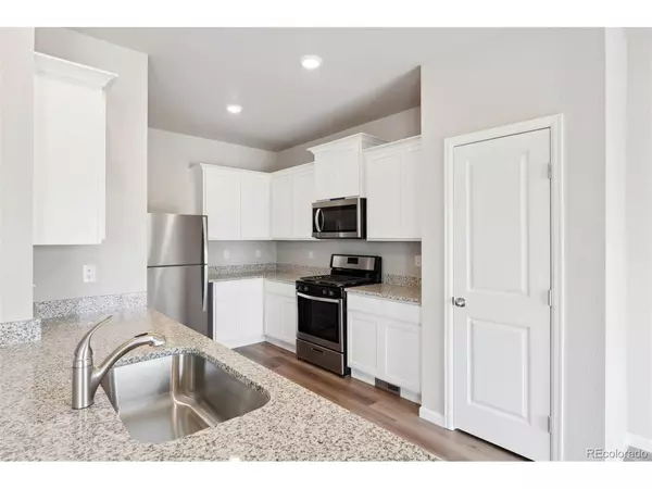 Severance, CO 80550,954 Cascade Falls