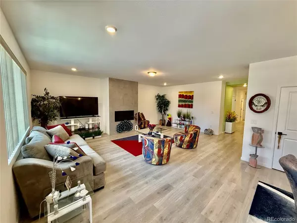 Aurora, CO 80018,27580 E Cedar