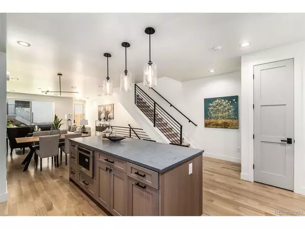 Englewood, CO 80113,3136 S Lincoln