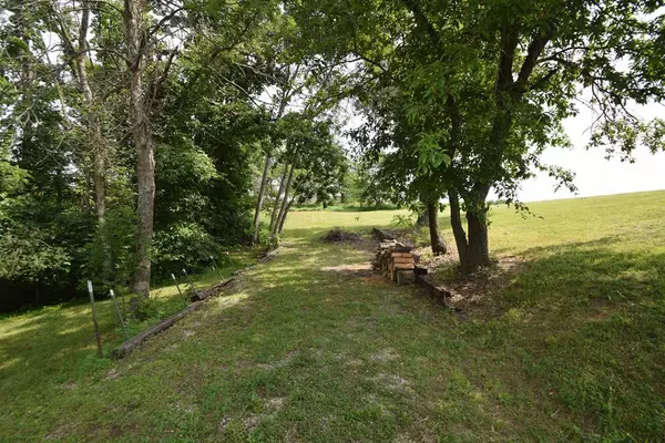 32036 Falcon Drive, Unionville, MO 63565