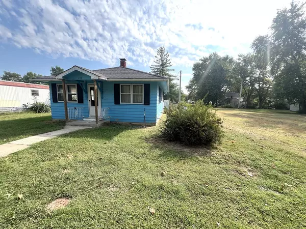 Hale, MO 64643,417 Ash Street