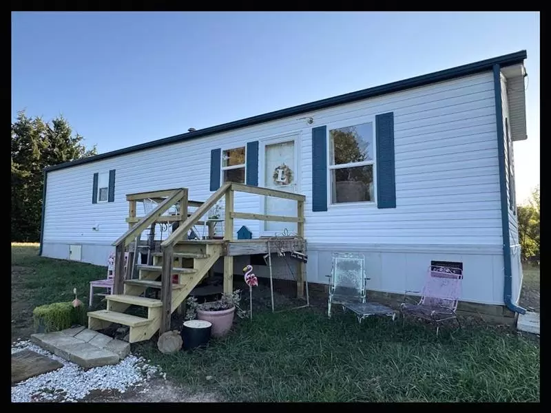 Bevier, MO 63532,25596 Southwest Boulevard