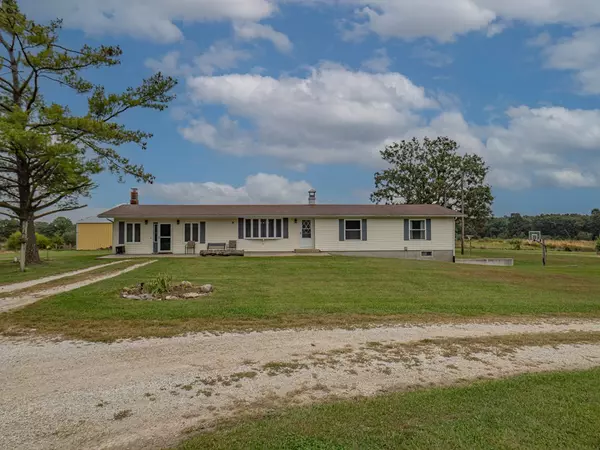 Moberly, MO 65270,1762 County Road 2715