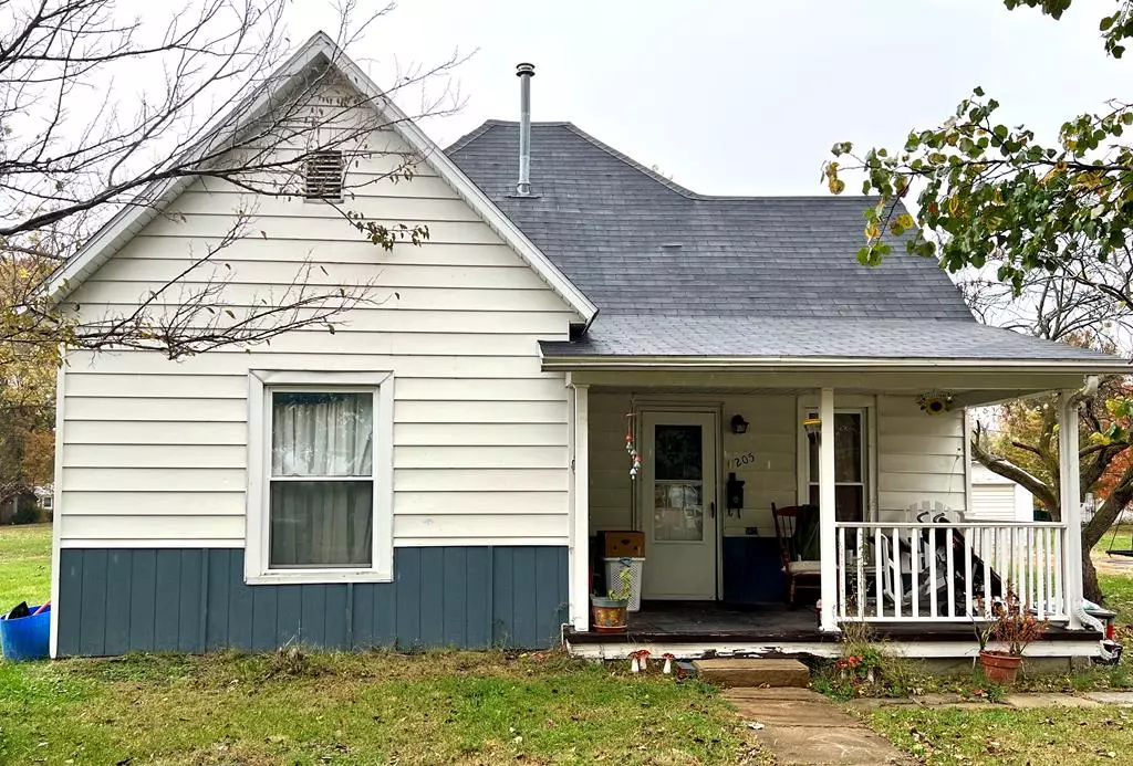 Macon, MO 63552,205 Pace Street