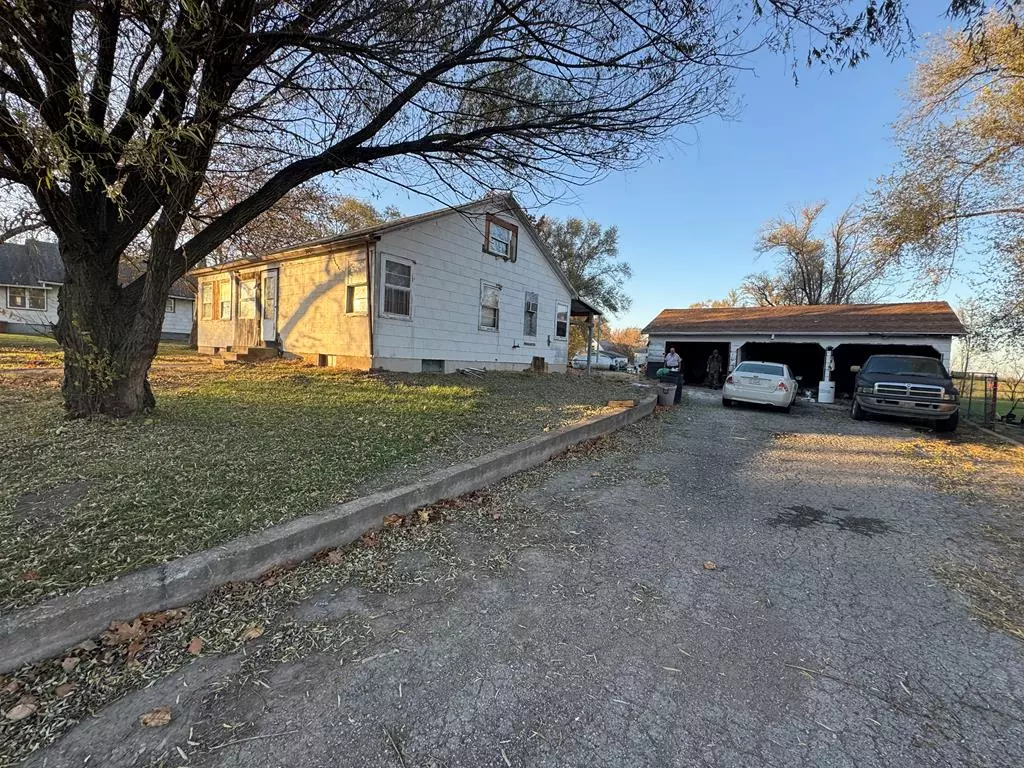 Bucklin, MO 64631,411 Second Street
