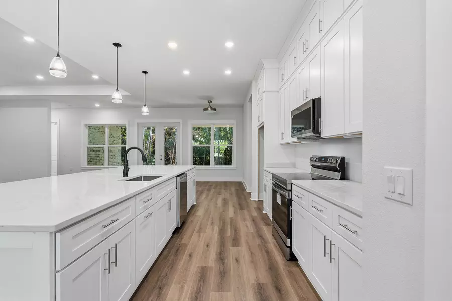 7179 Freedom CT, Navarre, FL 32566