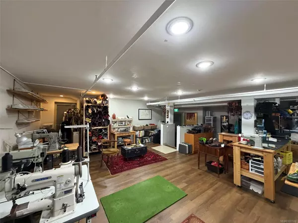 Victoria, BC V8W 3C7,733 Johnson St #116