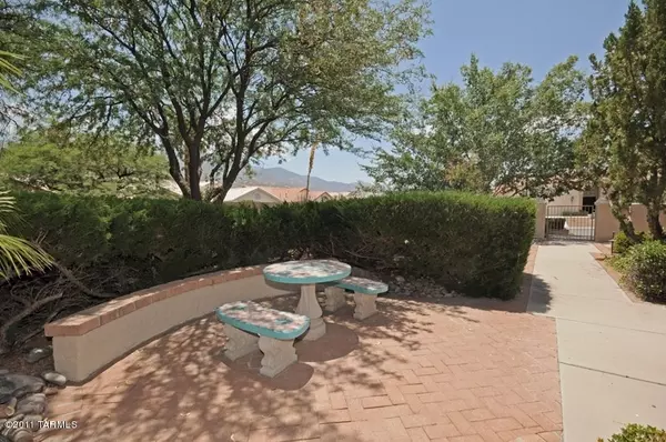 65802 E Rolling Hills Drive, Tucson, AZ 85739