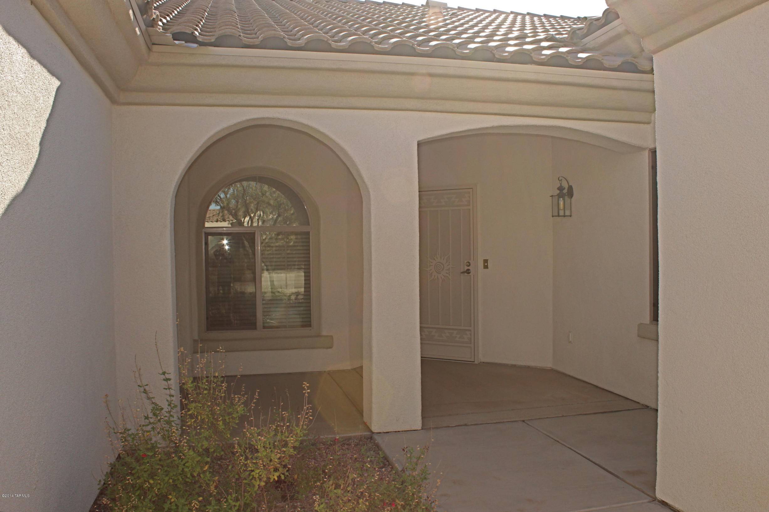 Sahuarita, AZ 85629,587 W Calle Montero