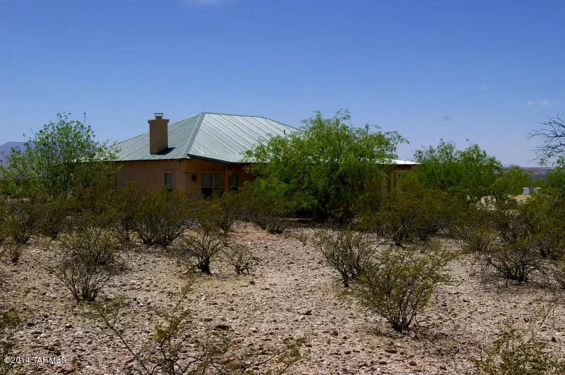 1047 E Two Hills Back, Benson, AZ 85602