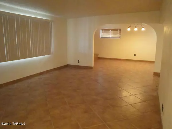 Tucson, AZ 85710,6941 E Calle Canis