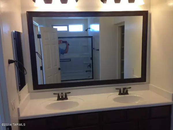 Vail, AZ 85641,364 W Rg Lee Street