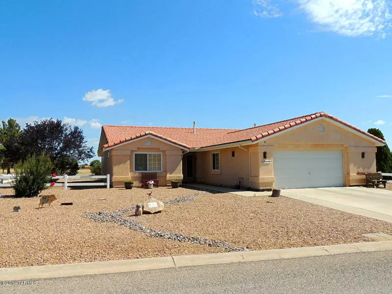 927 E Christmas Tree Lane, Pearce, AZ 85625