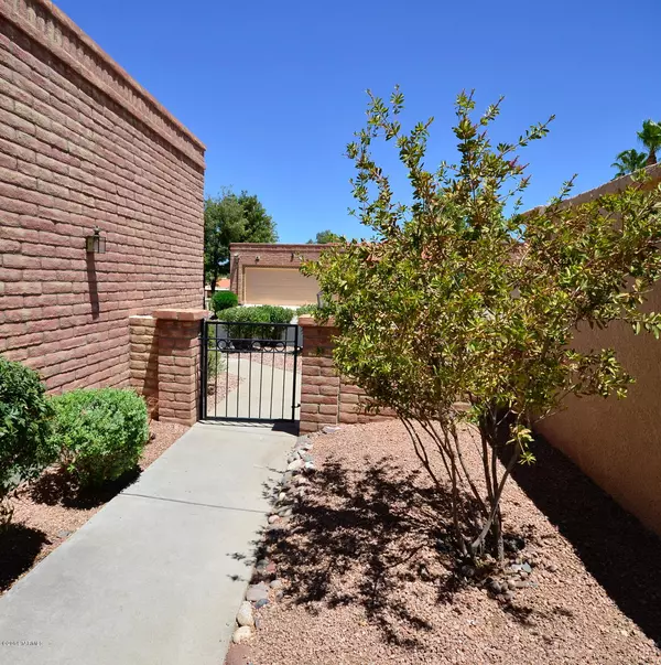 Oro Valley, AZ 85737,70 E Silverado Place