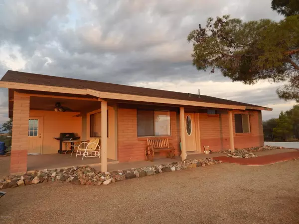 1665 N Sunset View Road, Oracle, AZ 85623