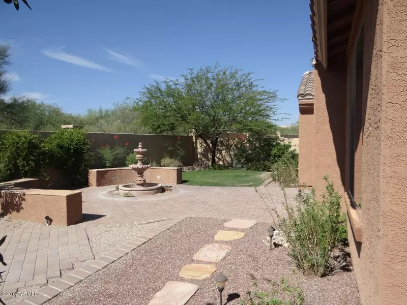 733 W Camino Tunera, Sahuarita, AZ 85629