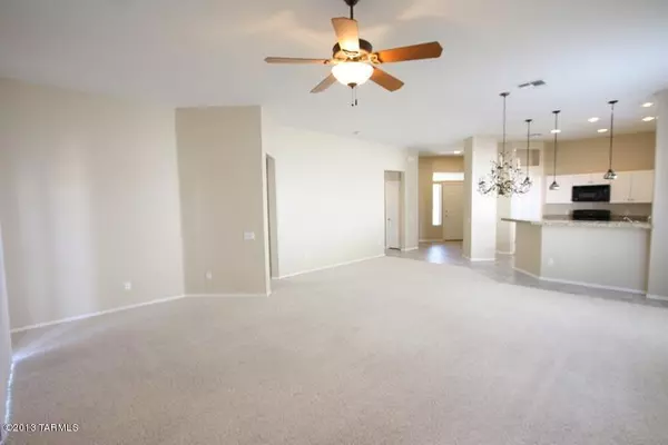 Marana, AZ 85658,13566 N Holly Grape Drive